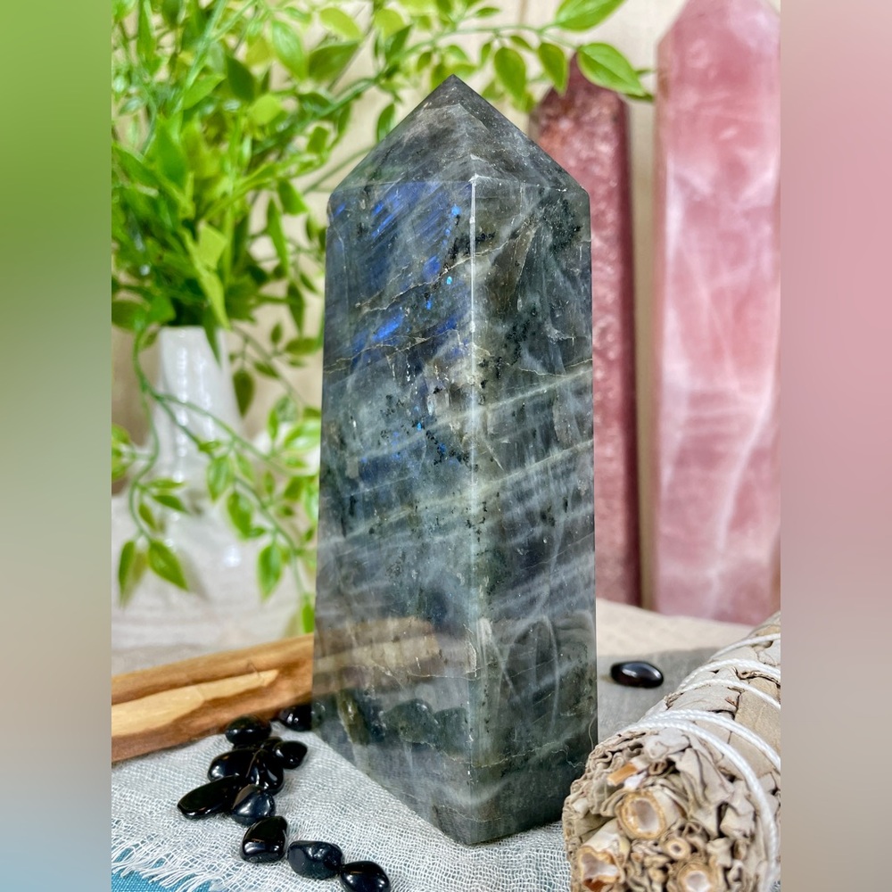2359 Labradorite Crystal Tower with Electric Blue Flash - Picture 8 of 16